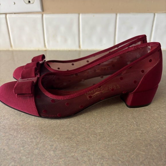 Salvatore Ferragamo Satin Vara Bow Mesh Polka Dot Preppy Luxury Office Heels 7.5 - Picture 7 of 9